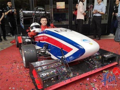 国产电车酷炫视频下载,科技与时尚的完美融合