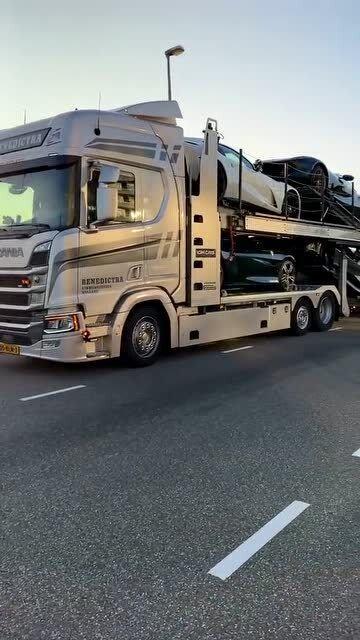 国产帅气挂车视频播放器,尽享视觉盛宴，畅游驾驶乐趣