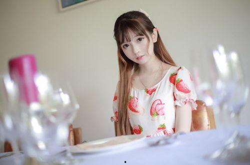 国产清纯白嫩美女视频,白嫩肌肤映入眼帘  第3张