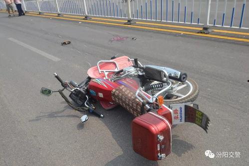 国产摩托车碰撞视频播放,惊心动魄的视觉冲击  第3张